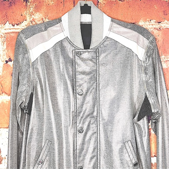 Unique Men’s Zara Man Gray Metallic Bomber Style Jacket With Zip Off Sleeves. - Picture 3 of 9